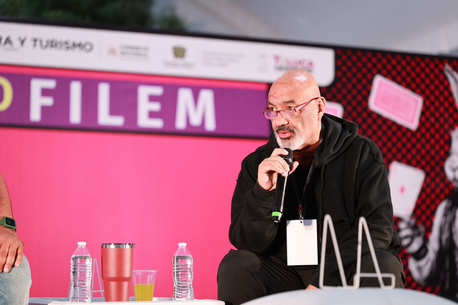 edgar-clement-comparte-su-experiencia-en-novela-grafica-con-publico-de-la-filem