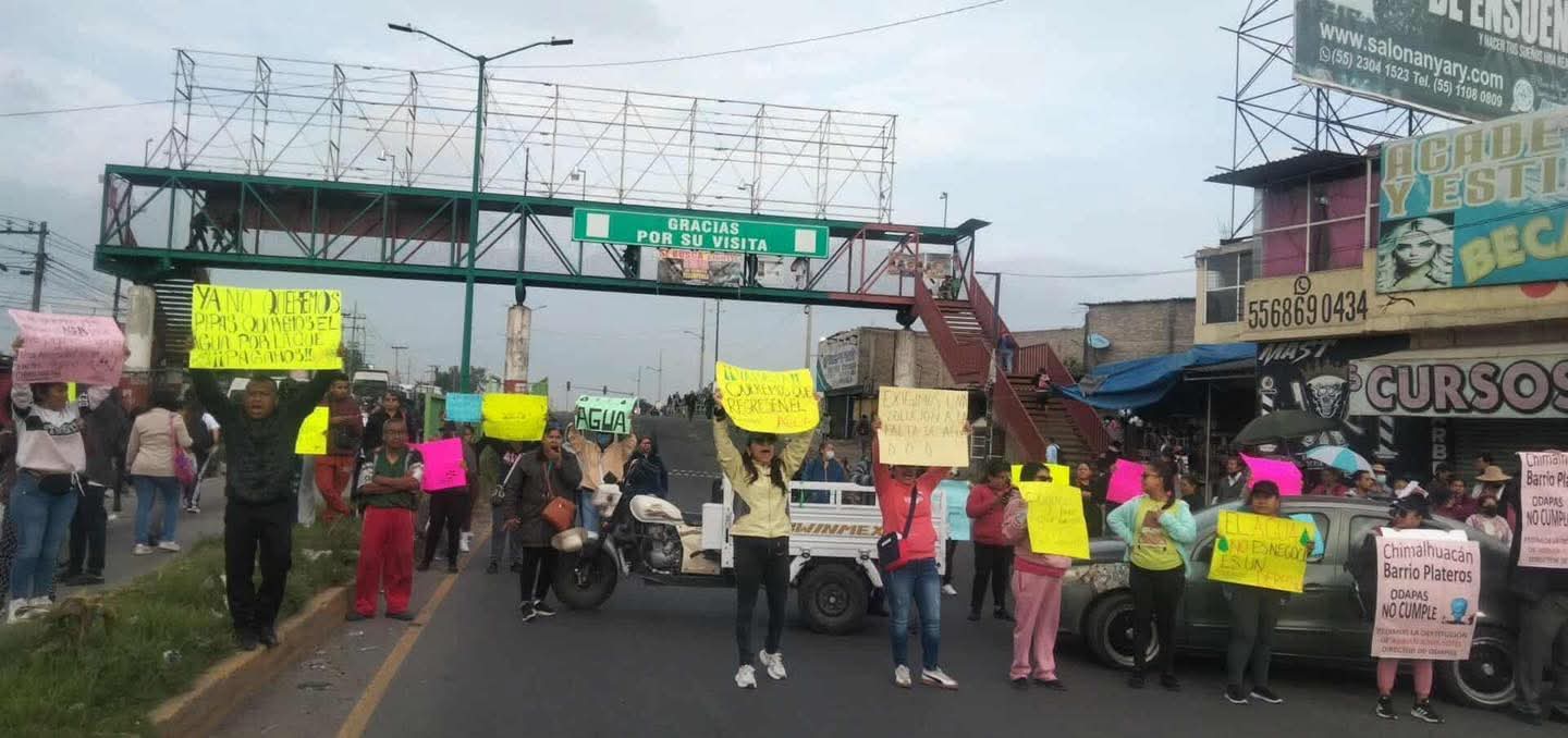 Protestas por  falta de agua  no cesan en  Chimalhuacán;  denuncian que  funcionarios  lucran con  el desabasto