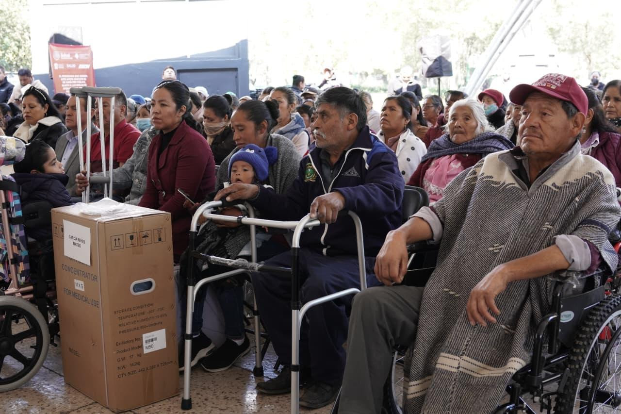 Entrega GEM 881 apoyos funcionales como sillas de ruedas y muletas a mexiquenses de 50 municipios