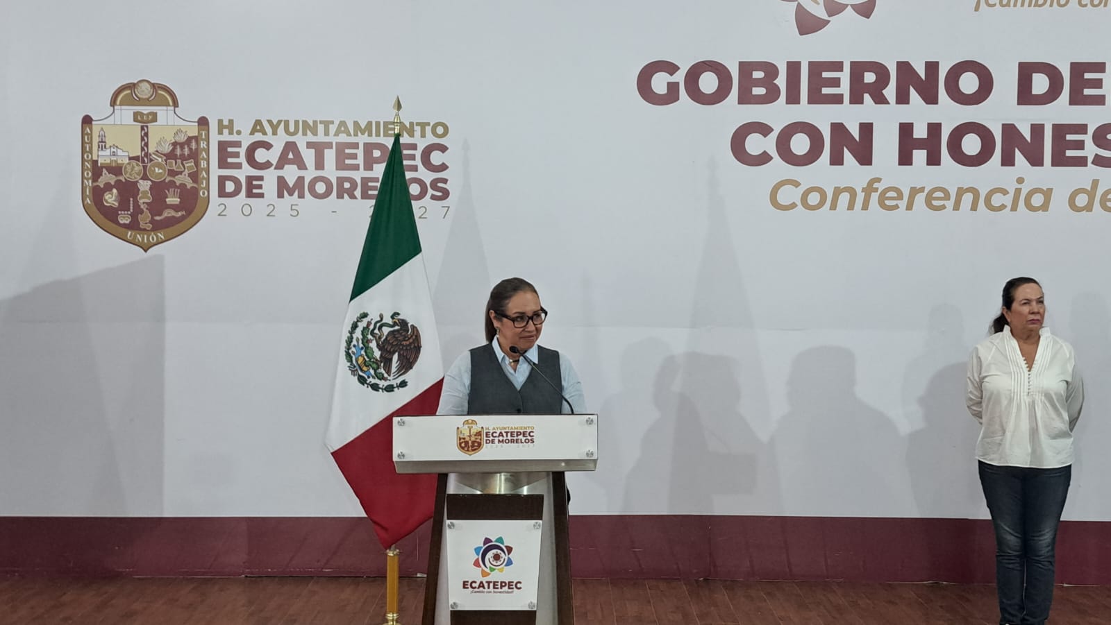 Se transforman  las calles de  Ecatepec con  una inversión  superior a mil  140 mdp en  menos de un  año: Azucena