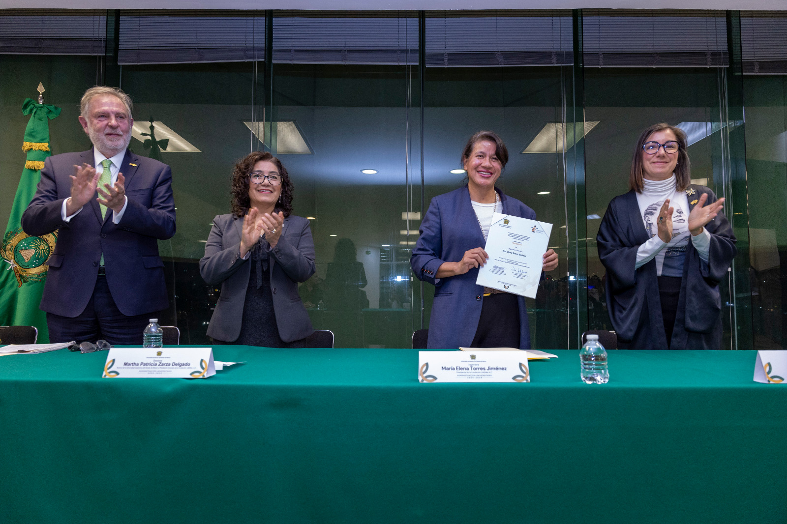 se-convierte-maria-elena-torres-en-la-primer-mujer-presidenta-de-fundacion-uaem