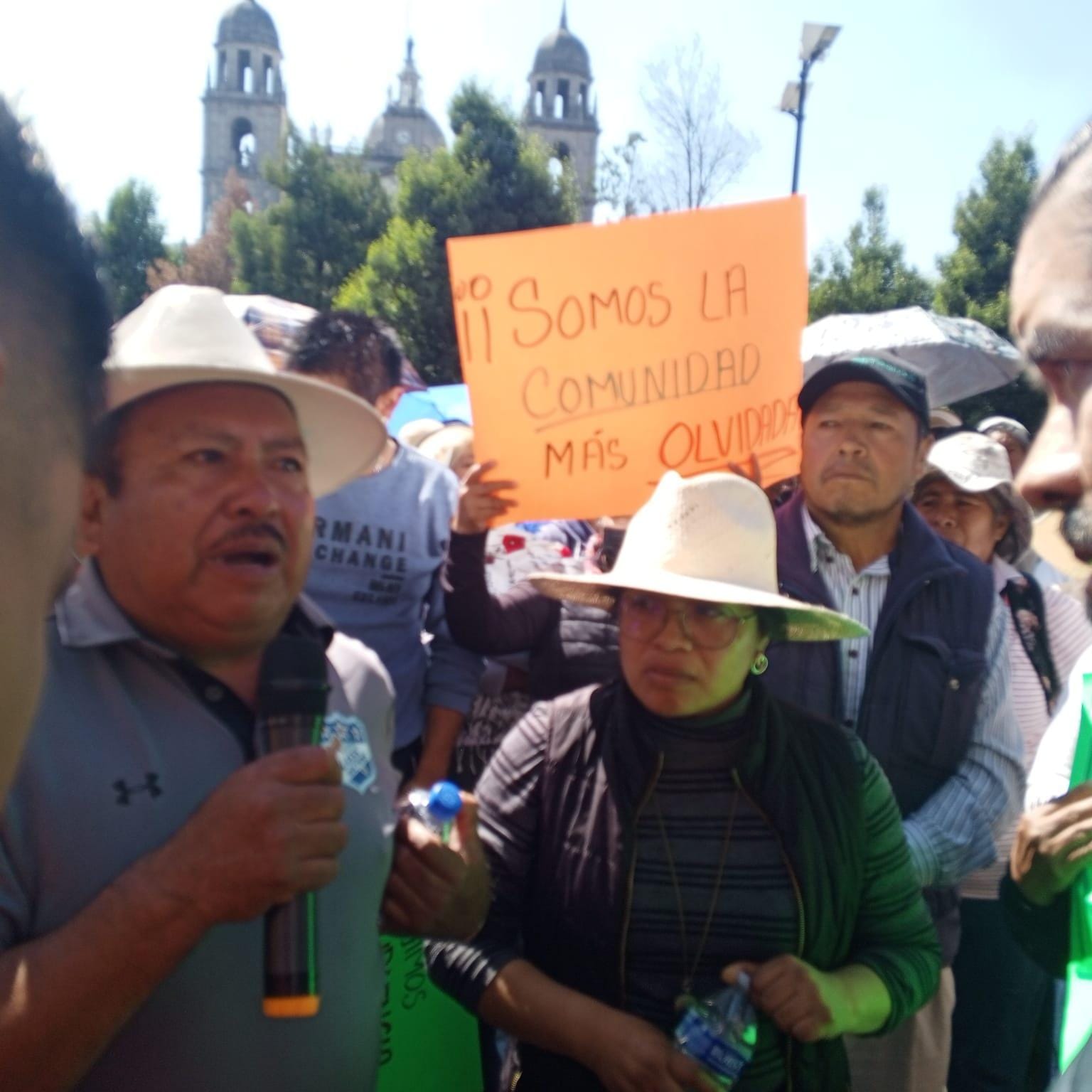 Manifestantes piden al GEM reabrir pozo clausurado en Sn. Pablo Autopan; no se oponen a combatir el robo de agua