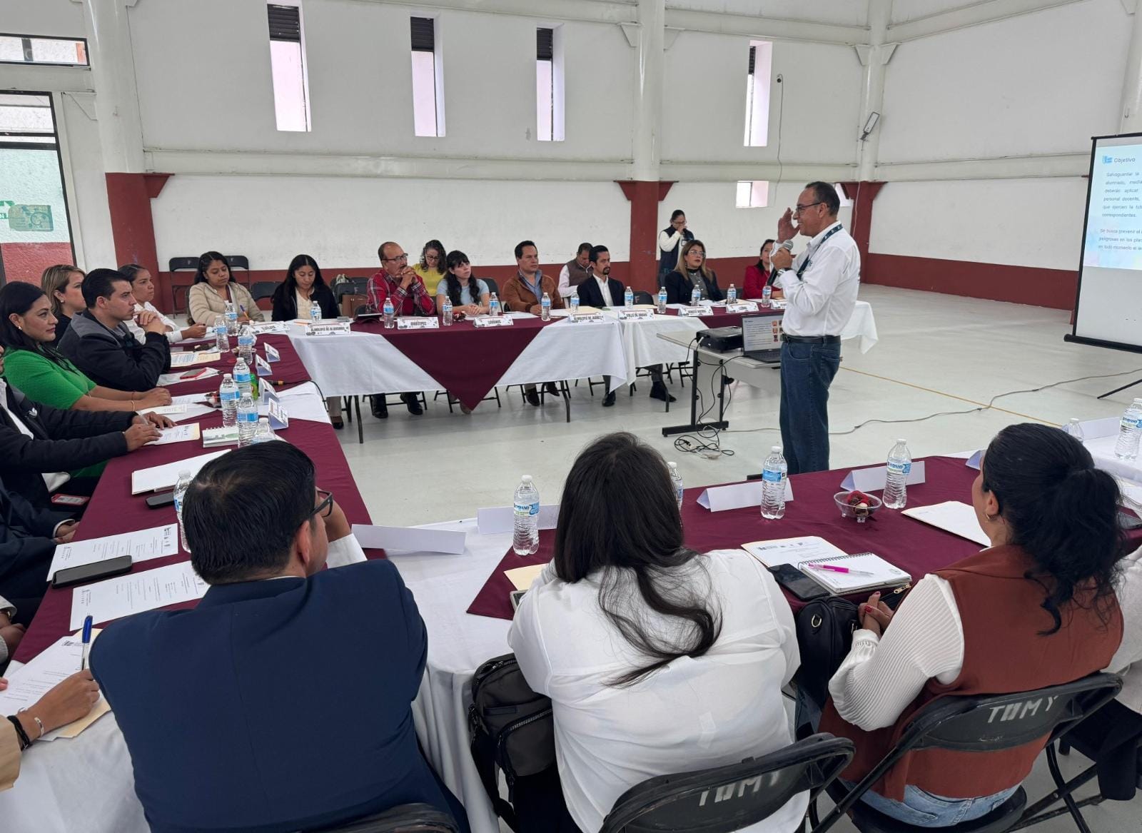 mantiene-la-codhem-capacitacion-continua-del-personal-en-ayuntamientos-gobierno-del-estado-y-para-sociedad-civil