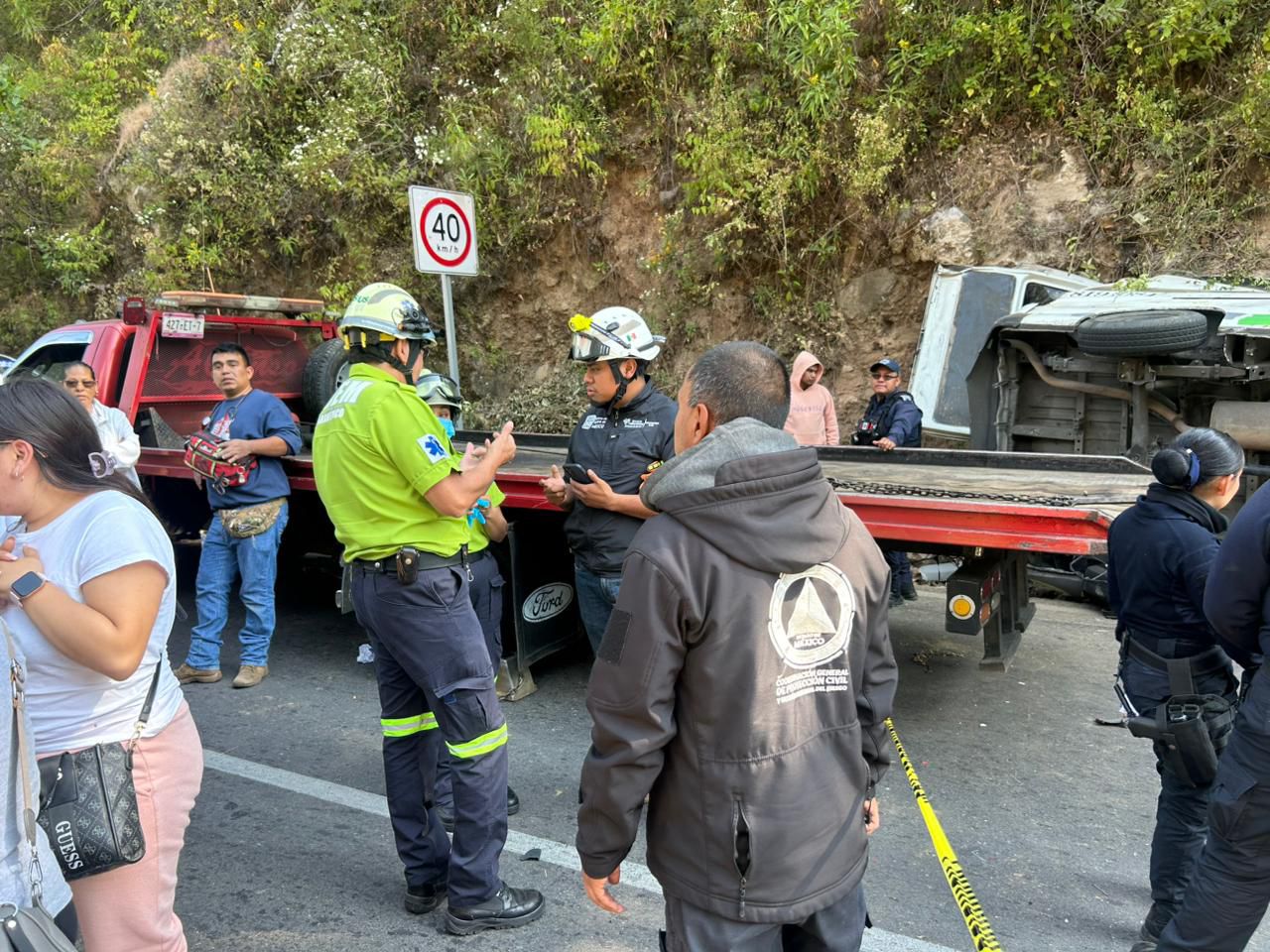 fallecen-2-personas-y-resultan-22-heridas-en-otro-accidente-de-transporte-publico-en-edomex