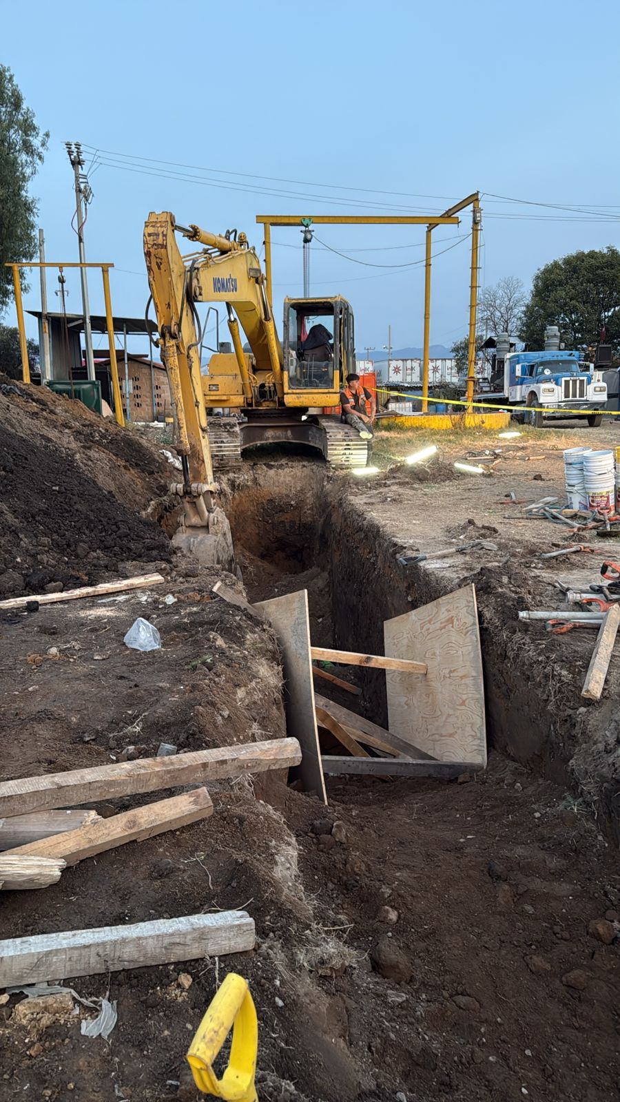 mueren-dos-personas-y-una-mas-resulta-lesionado-tras-colapsar-un-colector-en-ixtapaluca