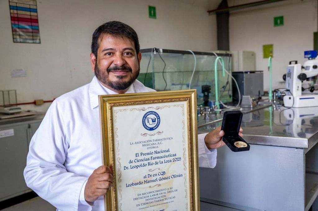 investigador-de-uaem-obtiene-premio-nacional-de-ciencias-farmaceuticas