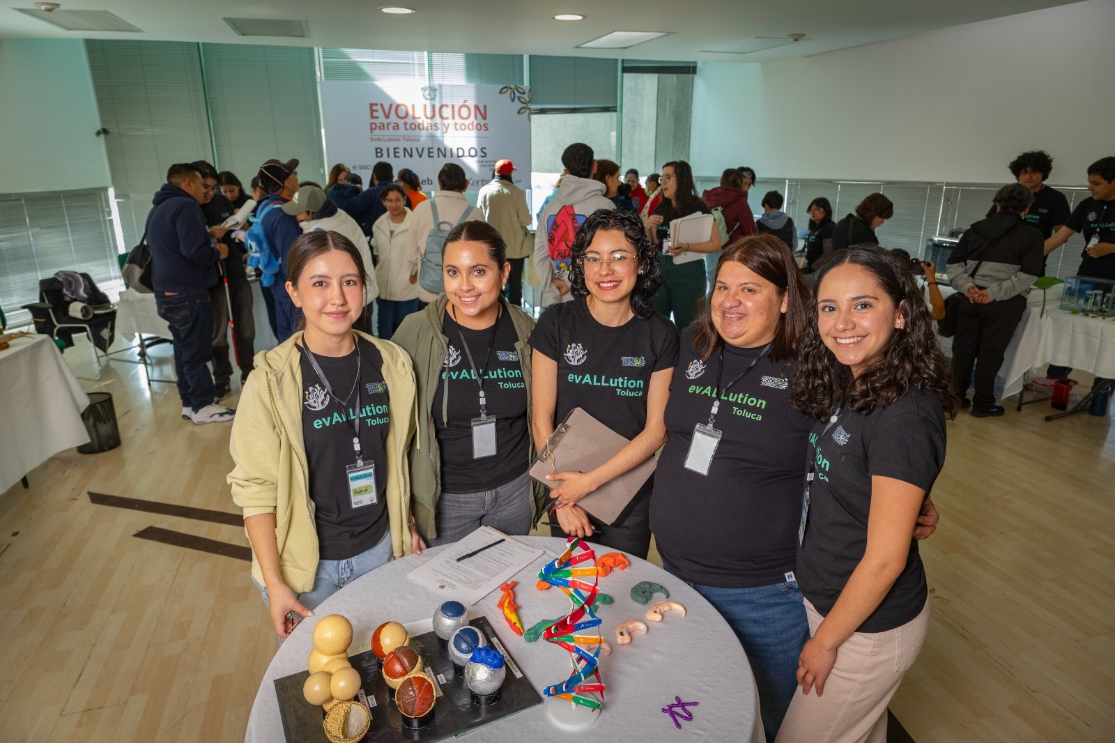 termina-evolucion-para-todas-y-todos-una-exposicion-colaborativa-entre-las-universidades-autonoma-del-edomex-y-lisboa