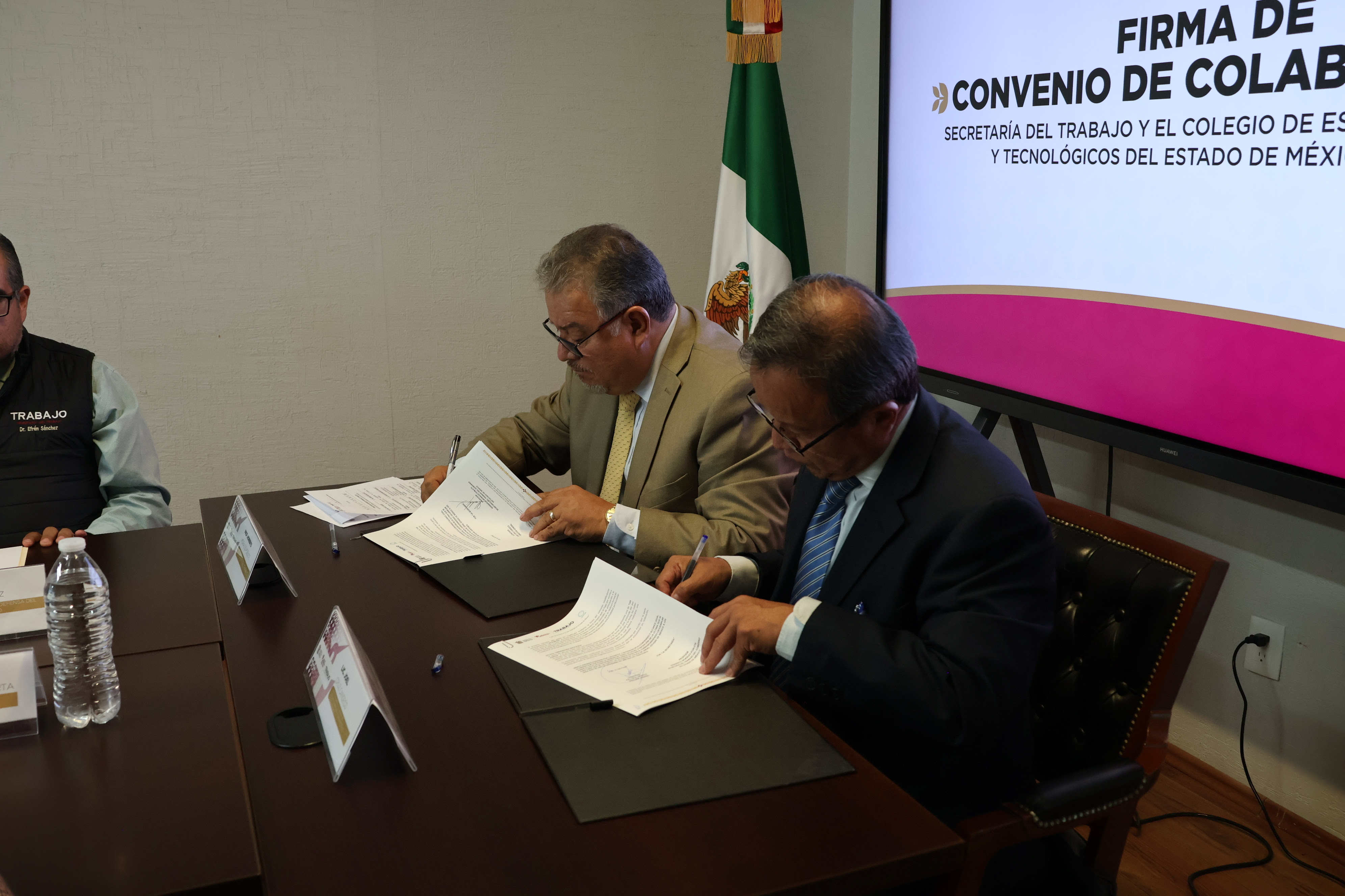 Agiliza Gobierno del EdoMéx juicios laborales mediante convenios con Junta de Caminos y el CECyTEM