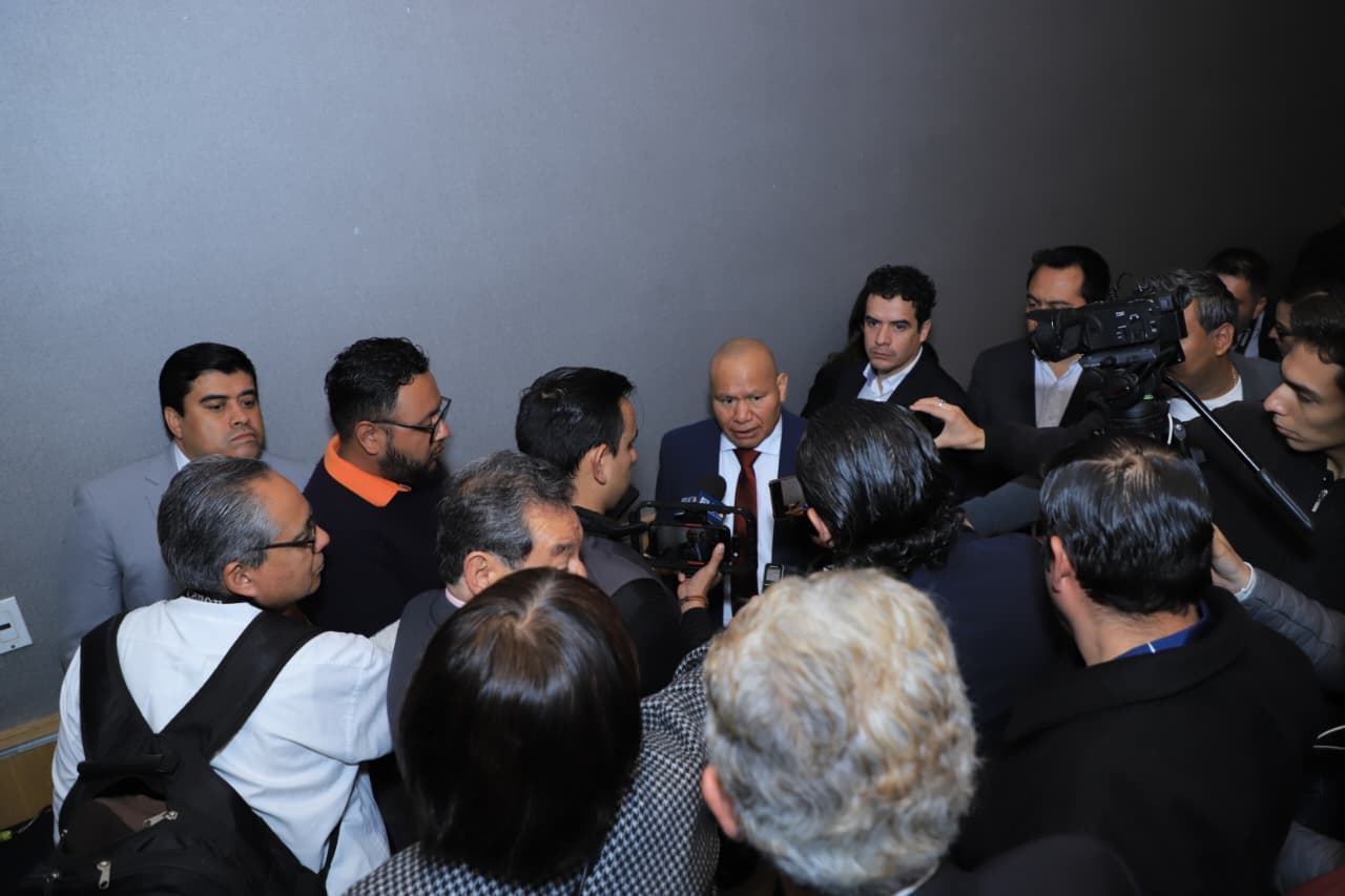 Piden indagar  vínculo entre  falsificación  de firma del  exdirector de  Administración  de Tlalnepantla  con su asesinato  ante desfalco al  ayuntamiento