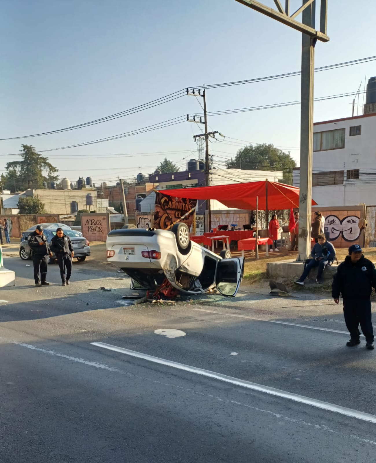 volcadura-de-auto-deja-un-lesionado-en-texcoco
