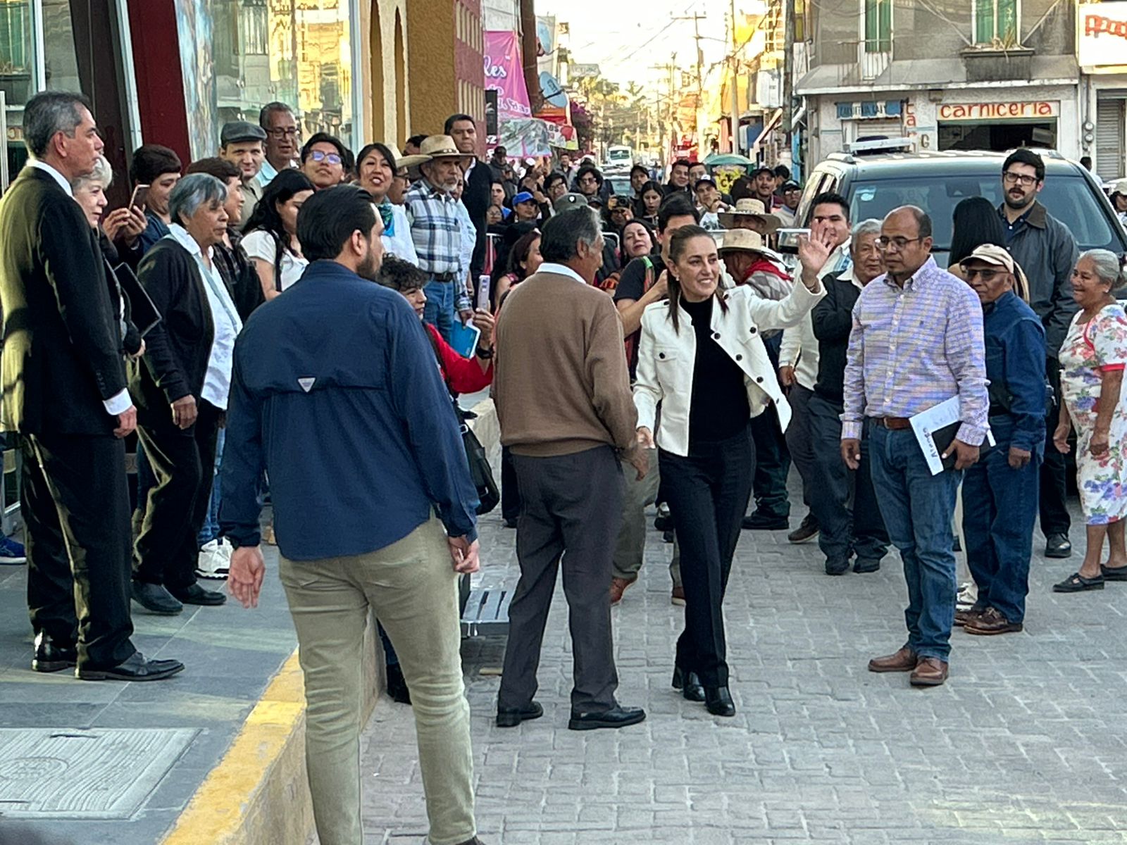 Sheinbaum y comuneros de Atenco desarrollan estrategia de bienestar para pueblos originarios