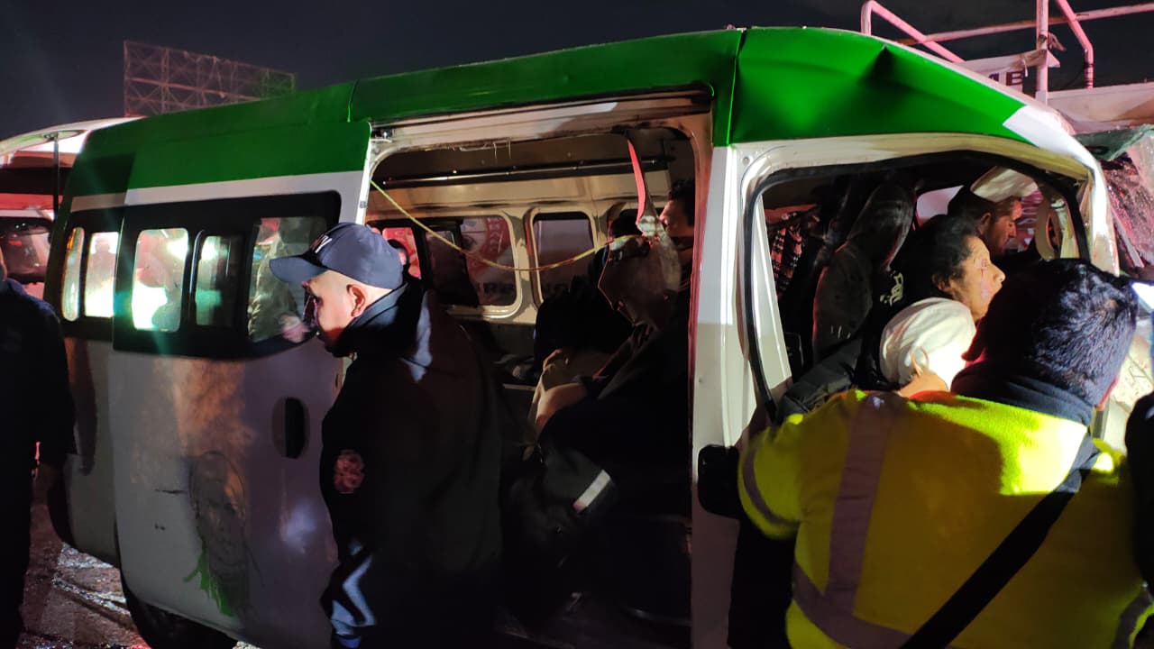 otra-mas-del-transporte-publico-del-edomex-combi-choca-en-acolman-deja-3-heridos