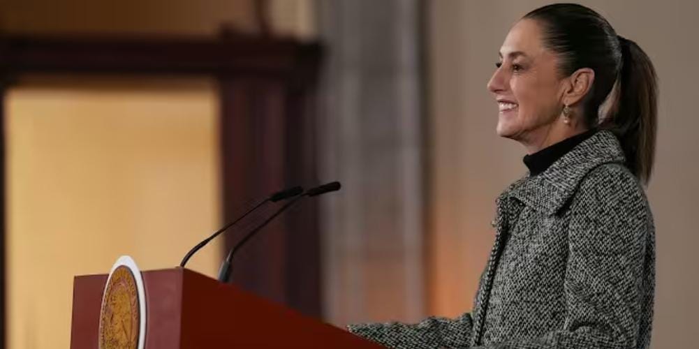 Recibe premio  internacional  la Secretaría  de Hacienda  por rescate a  Pemex, celebra  Sheinbaum