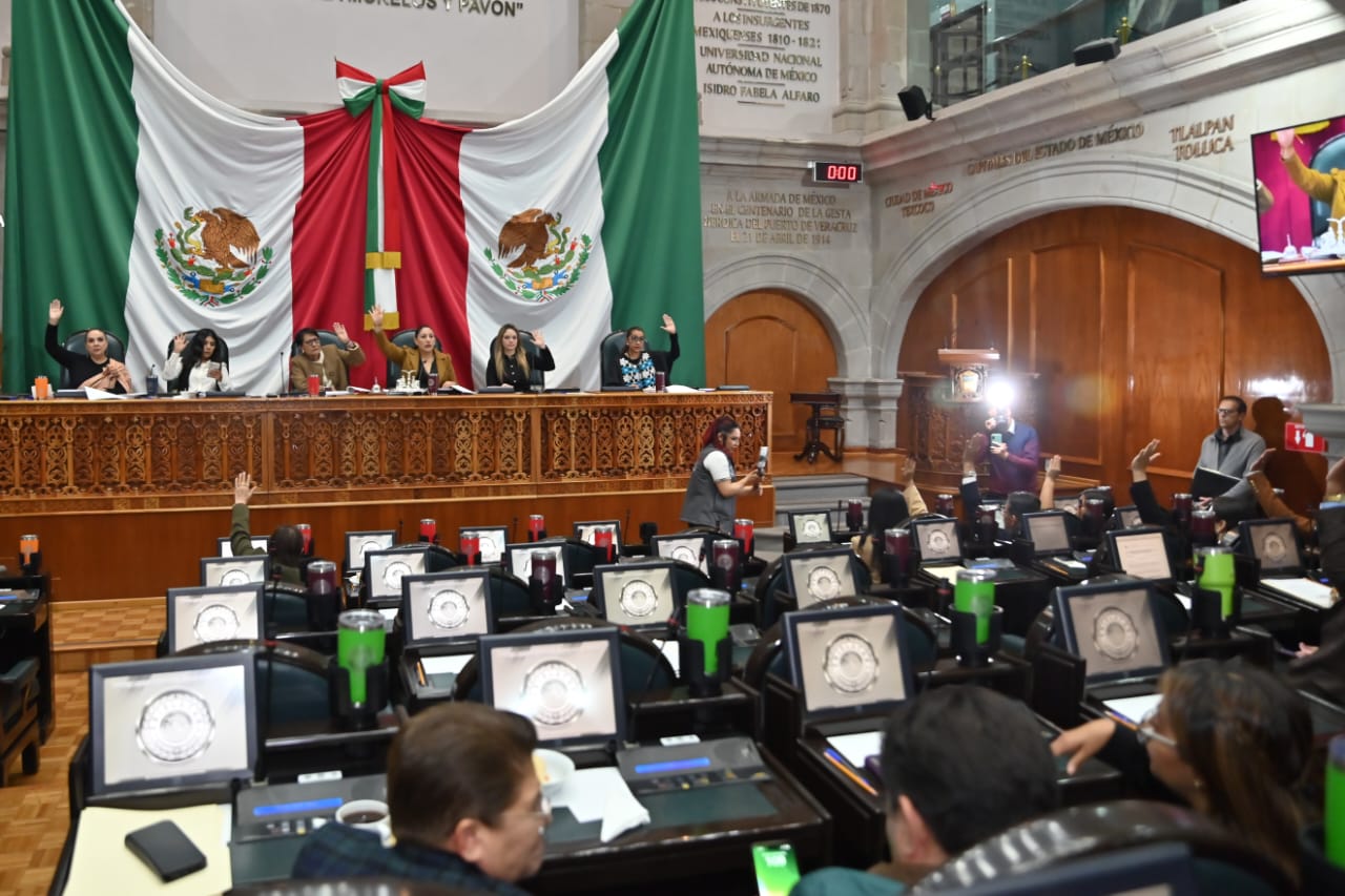 Penalizarán  hasta con 5   años de cárcel  propagación  de contenido  sexual   generado por   IA en Edomex