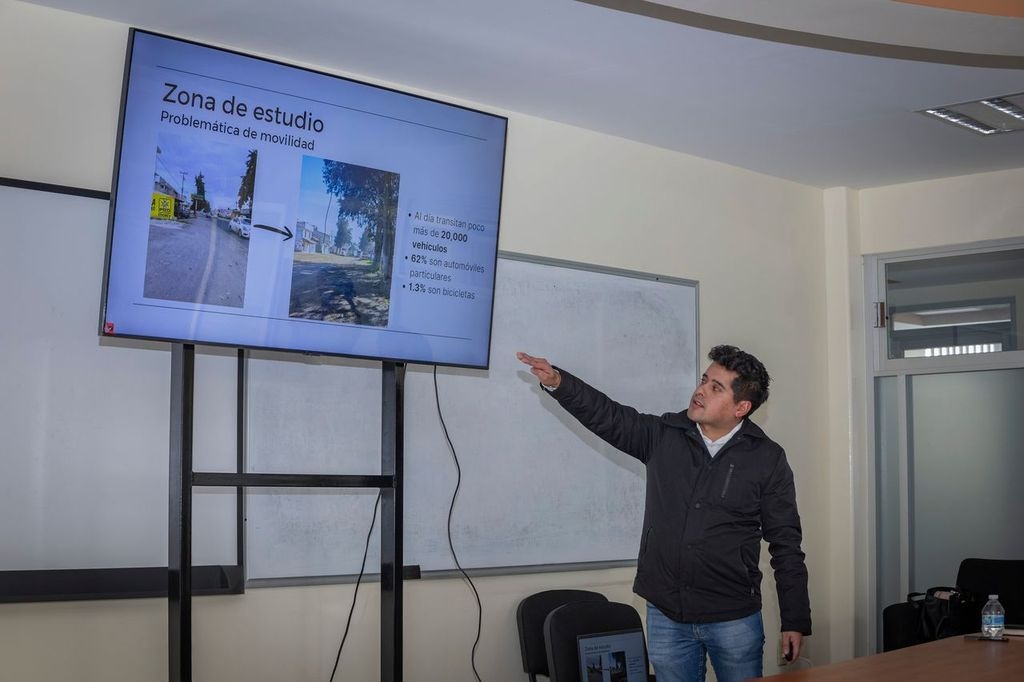 Presentan proyectos de políticas de movilidad y transporte en la UAEM