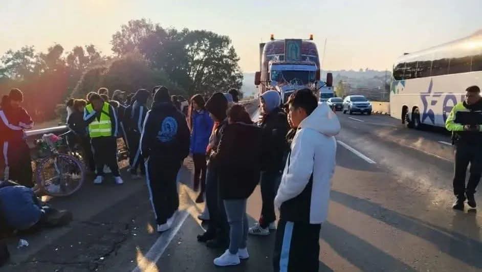 muere-ciclista-peregrino-tras-ser-atropellado-y-otro-mas-resulta-lesionado-en-la-mexicopuebla