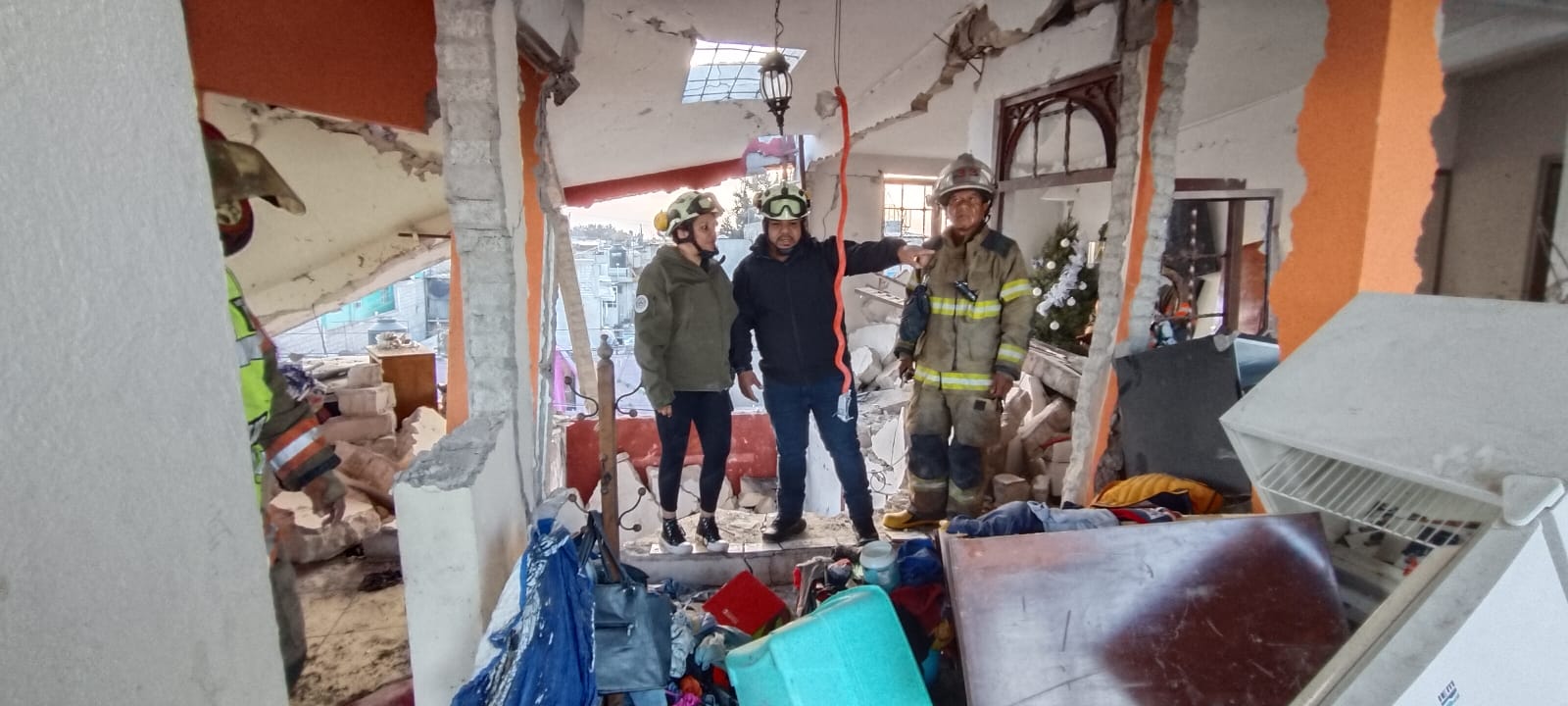 explosion-de-gas-deja-un-lesionado-y-4-casas-afectadas-en-ecatepec