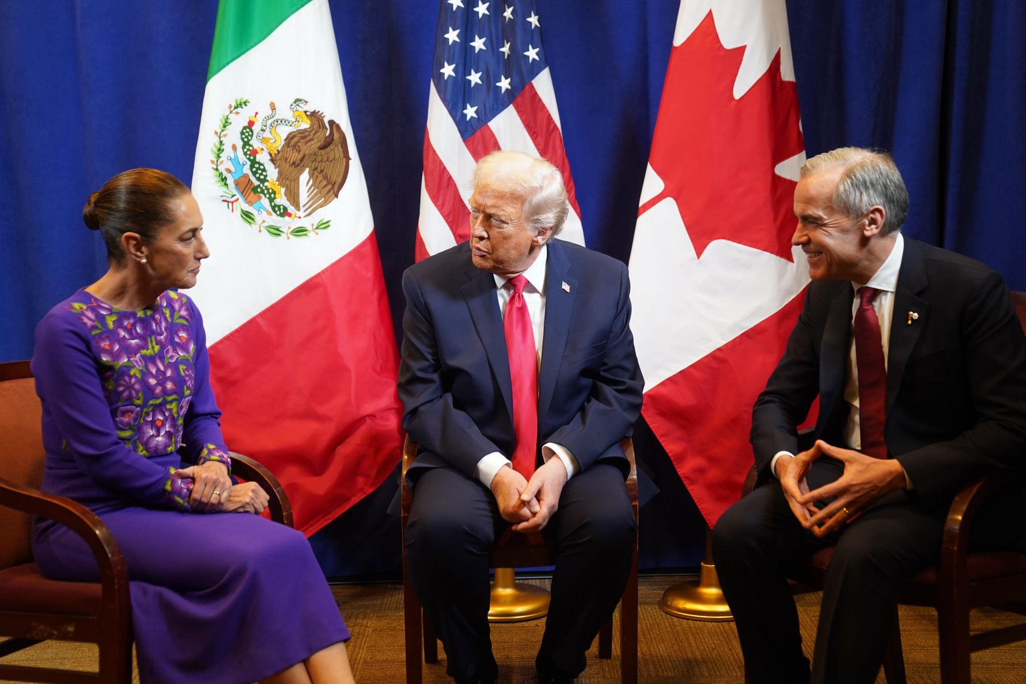 viva-mexico-grita-claudia-sheinbaum-frente-a-trump-en-washington-se-reunen-por-primera-vez