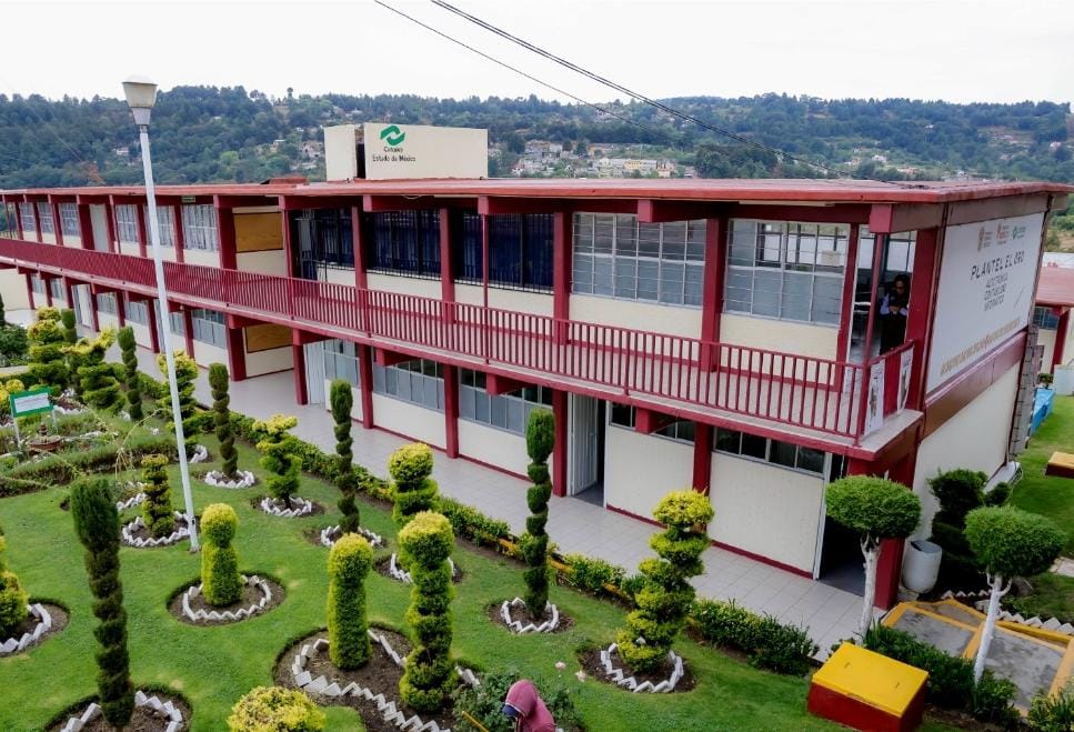 gobernadora-delfina-gomez-realiza-inversion-historica-en-infraestructura-y-apoyos-educativos-en-2025