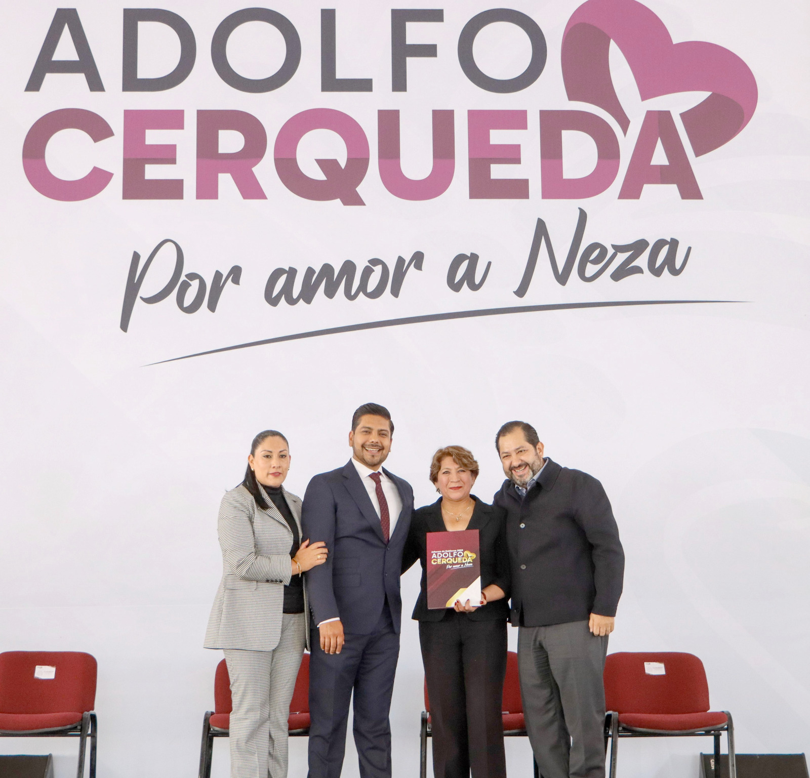 Rinde informe Adolfo Cerqueda frente a la gobernadora quien anunció un viaducto elevado