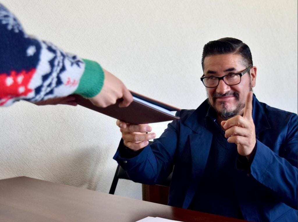 “Decir gracias es suficiente”: Gobierno del EdoMéx refuerza campaña para evitar que servidores públicos reciban regalos con multas soborno