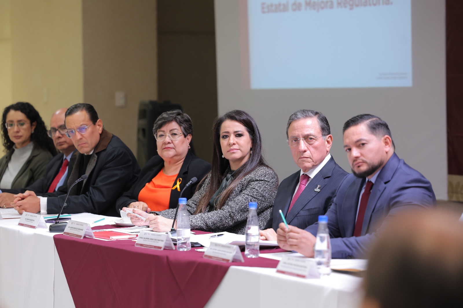 Simplificación  de trámites  para detonar  el comercio  es prioridad  en Edomex