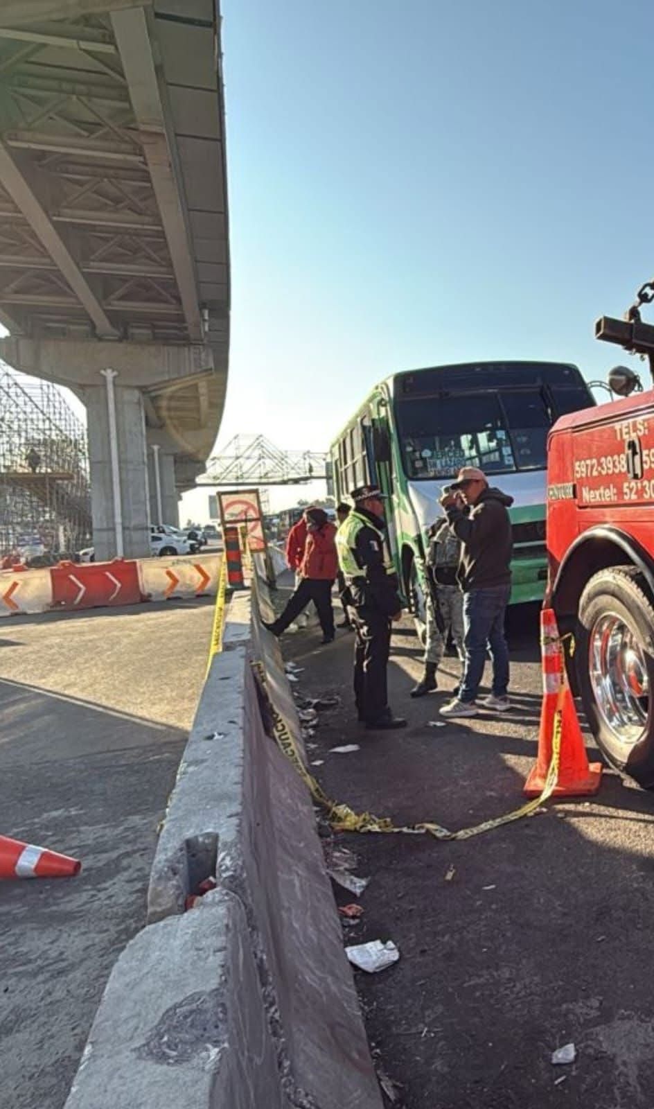 Asalto a transporte público en la autopista México-Puebla deja un herido de bala