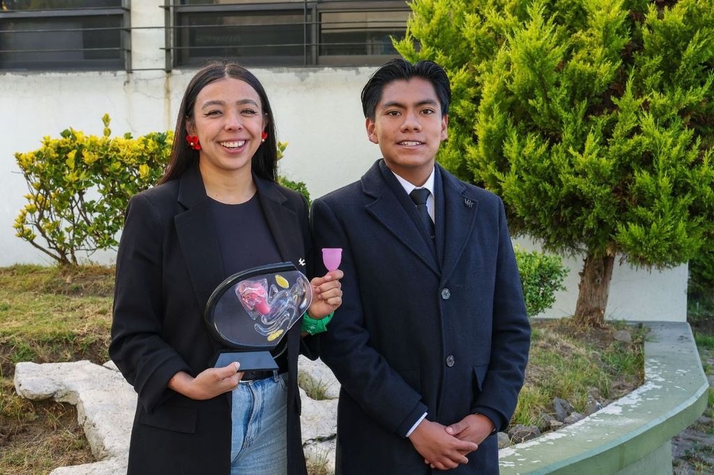 Reconocen  labor social  estudiantil  de la UAEM  con Premio  Municipal de  la Juventud