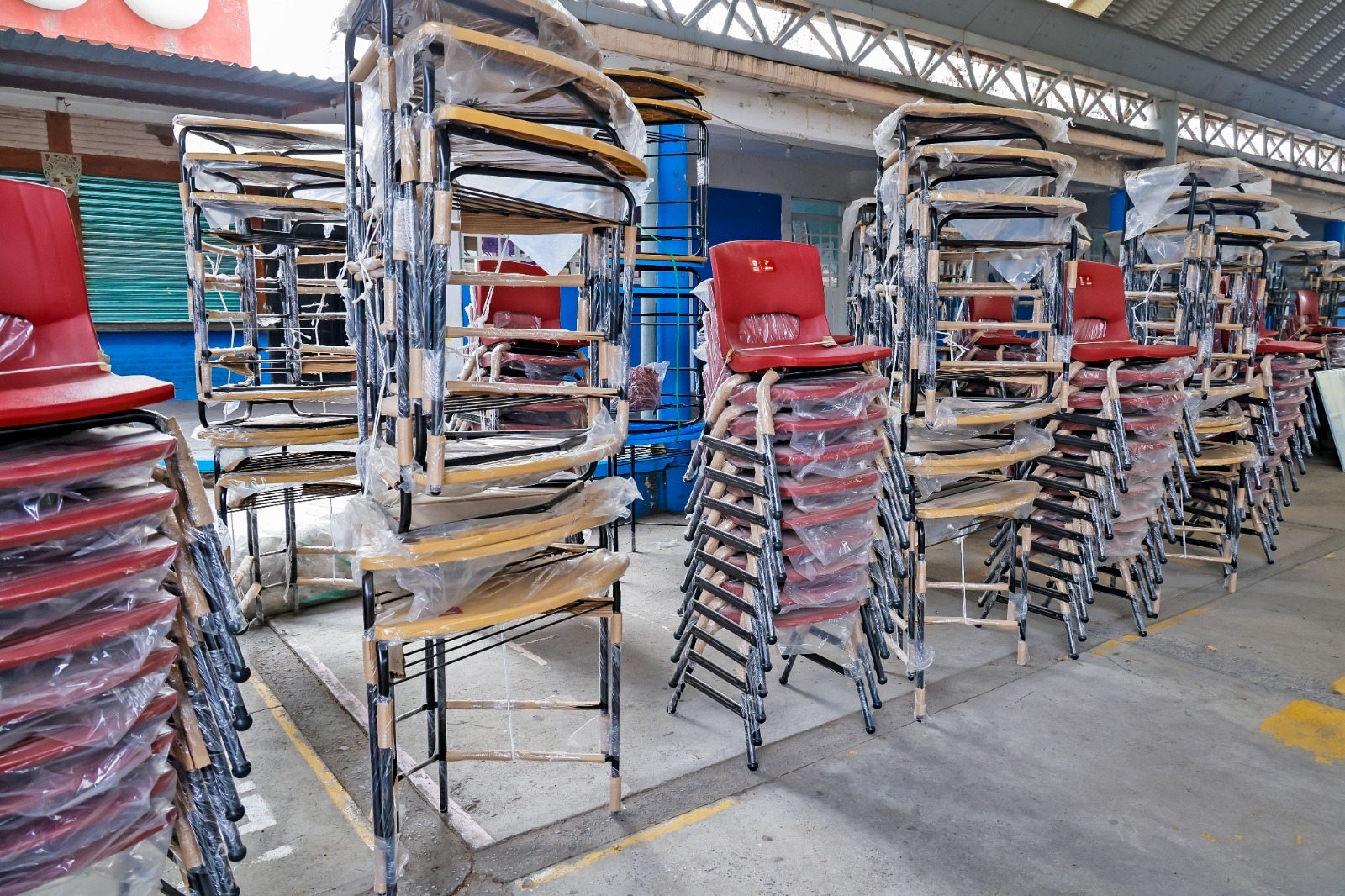 Estudiantes de Otumba y Acolman regresaron a clases en escuelas renovadas por el GEM