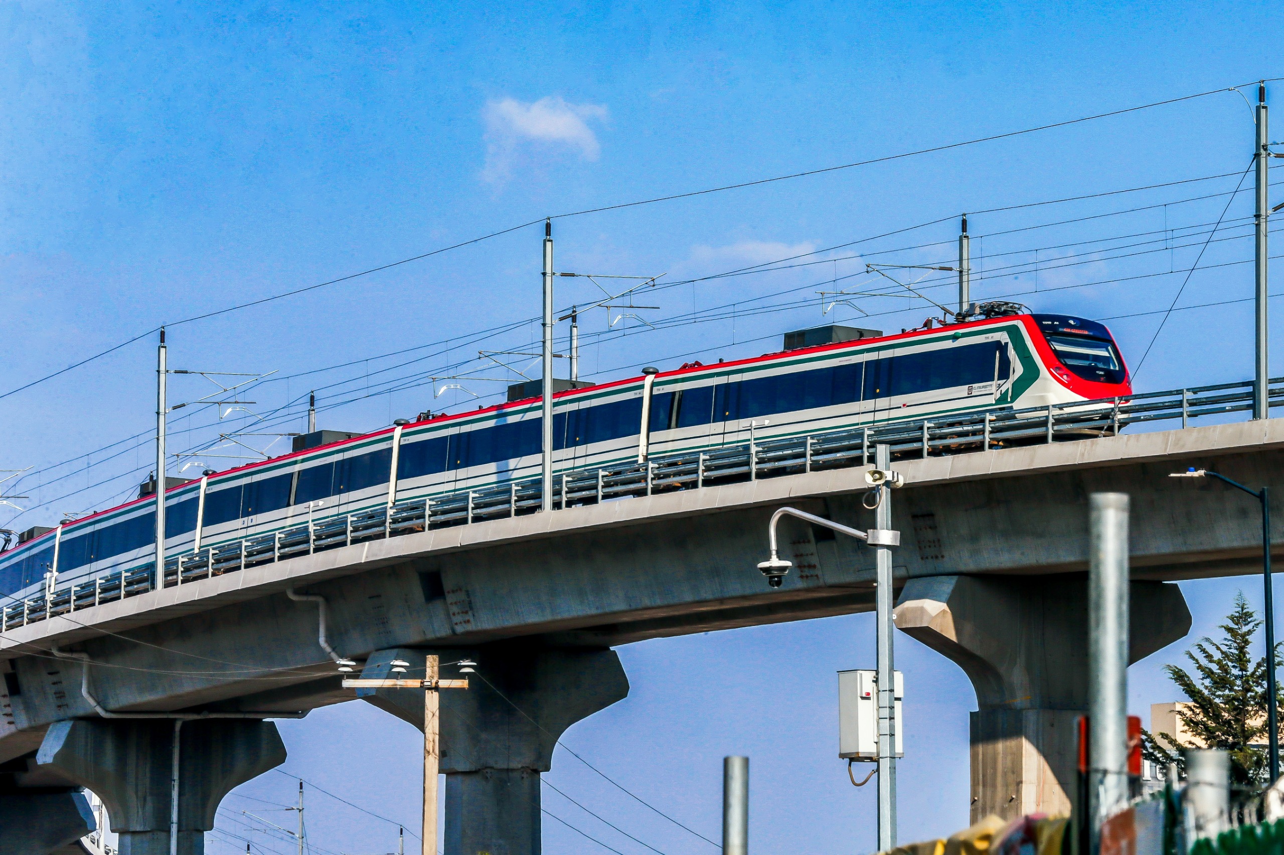 enorme-ahorro-de-tiempo-con-el-insurgente-reconocen-las-y-los-usuarios-mexiquenses-que-trabajan-en-la-cdmx