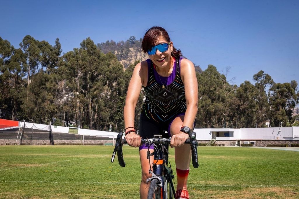 karla-munguia-la-triatleta-que-combate-la-violencia-de-genero-en-la-consejeria-juridica-de-la-uaem