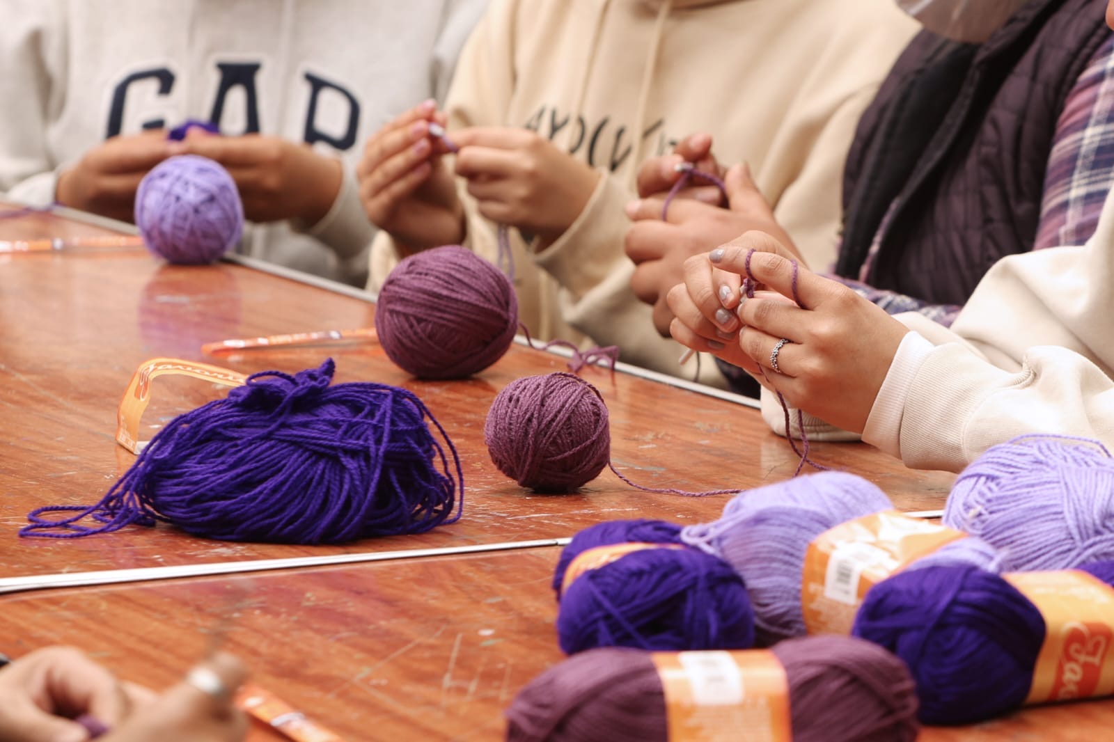 uaem-llama-a-tejer-cuadros-alusivos-al-8-de-marzo