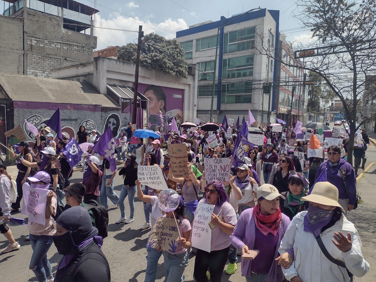 Se mancha la legítima protesta feminista por el 8M con actos vandálicos