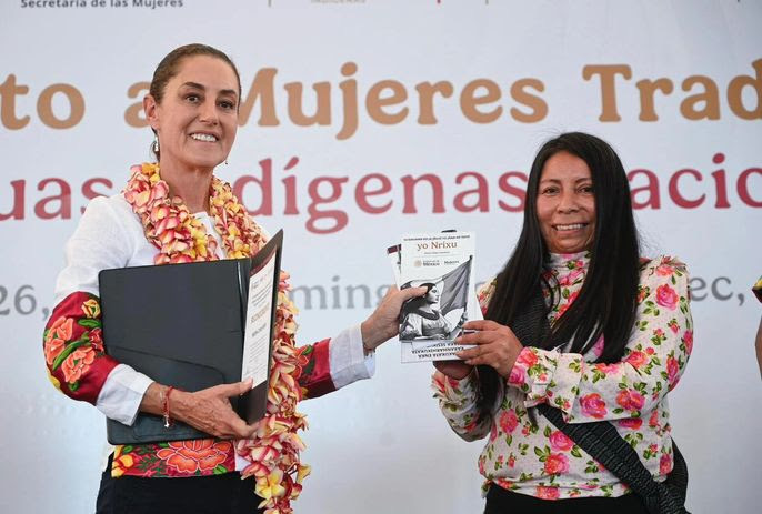 Sheinbaum presenta la Cartilla de Derechos de las Mujeres traducida a idiomas originarios