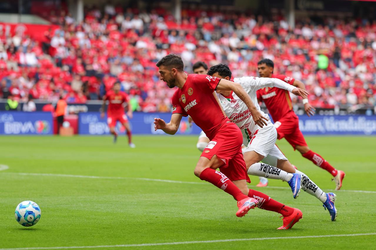 Toluca va  por el invicto  de Pumas  tras derrotar  a las Chivas