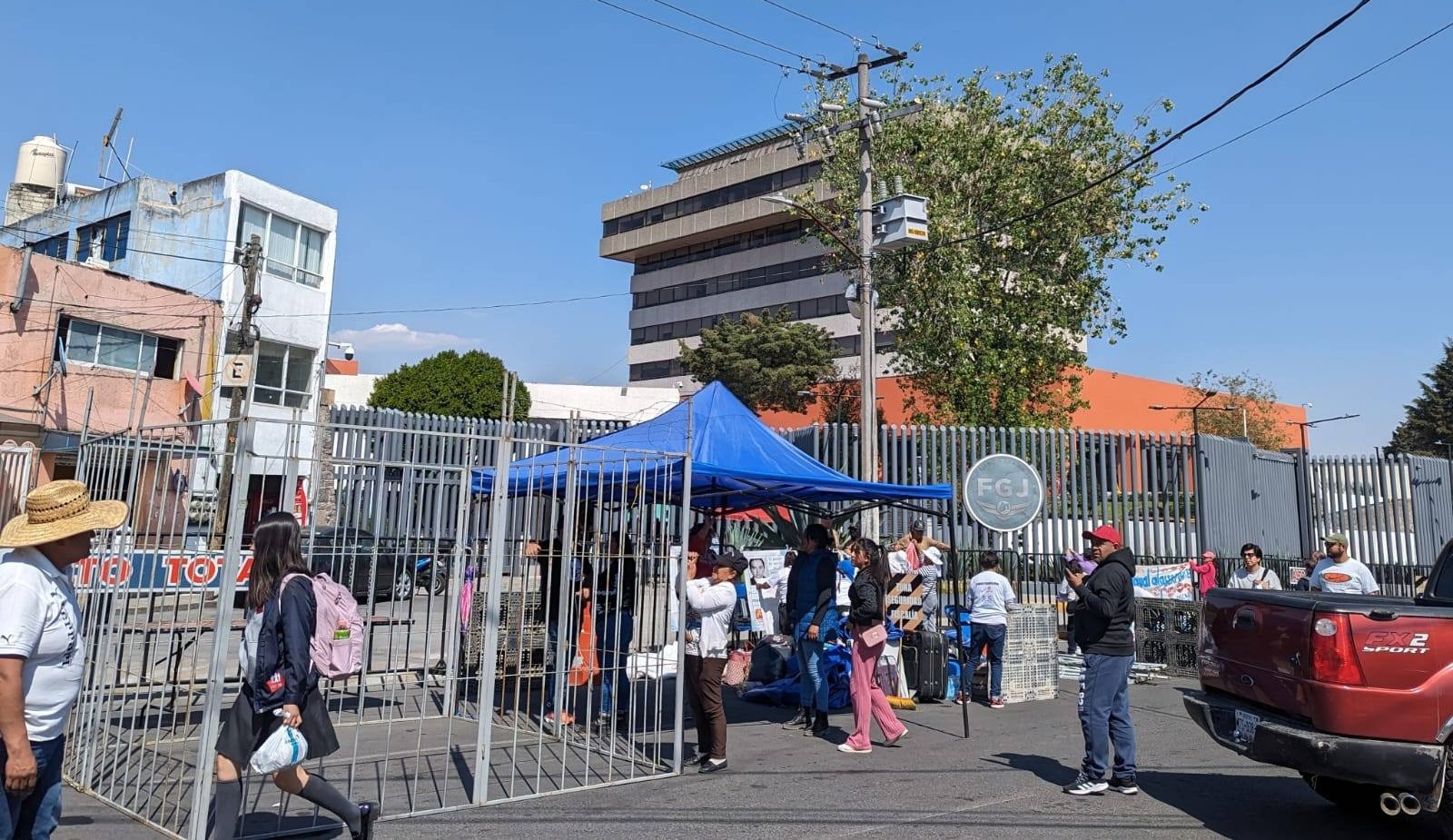 alzan-planton-pero-continua-exigencia-de-hacer-efectiva-la-amnistia-a-preso-otomi-injustamente-encarcelado