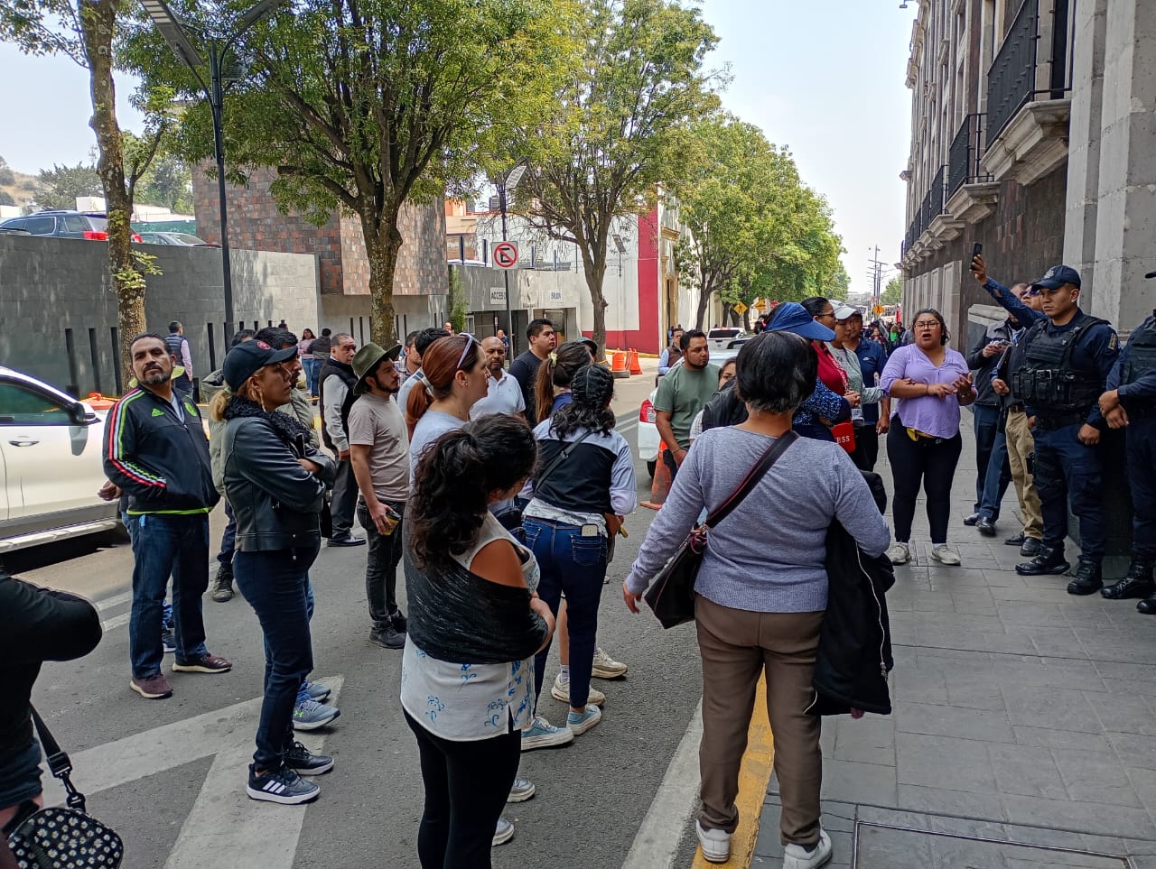 en-el-gem-es-tiempo-de-mujeres-solo-para-las-amigas-y-la-ip-senalan-maestras-excluidas-de-palacio