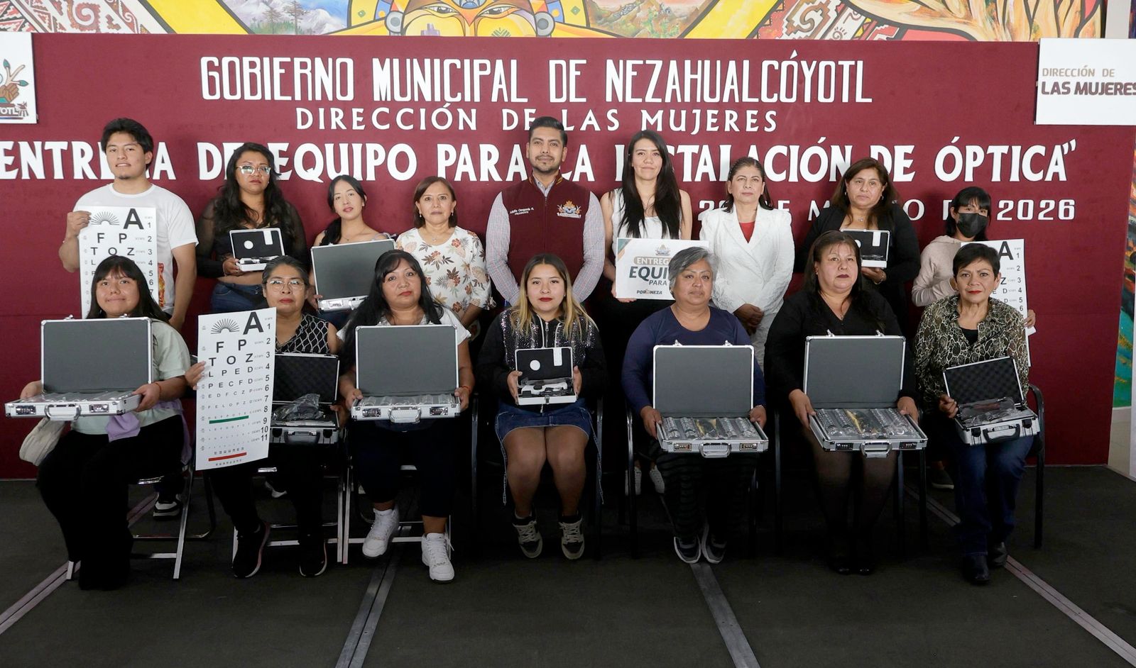 gobierno-de-nezahualcoyotl-capacito-y-equipo-a-mujeres-emprendedoras