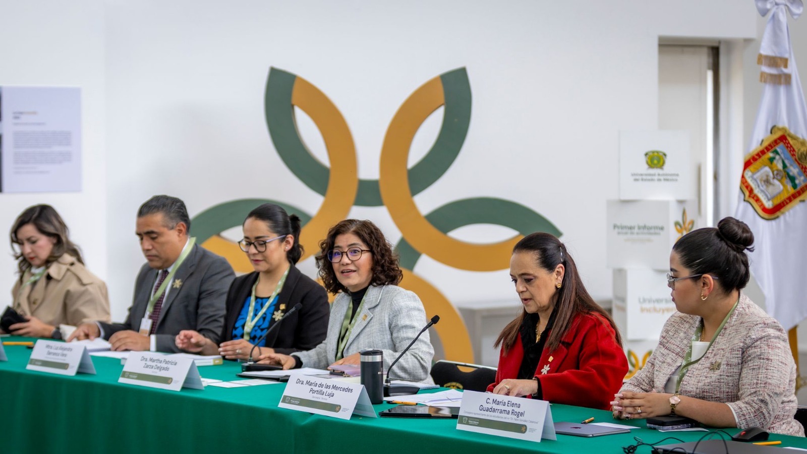 a-minuciosa-revision-el-1er-informe-de-la-rectora-martha-zarza-en-la-uaem