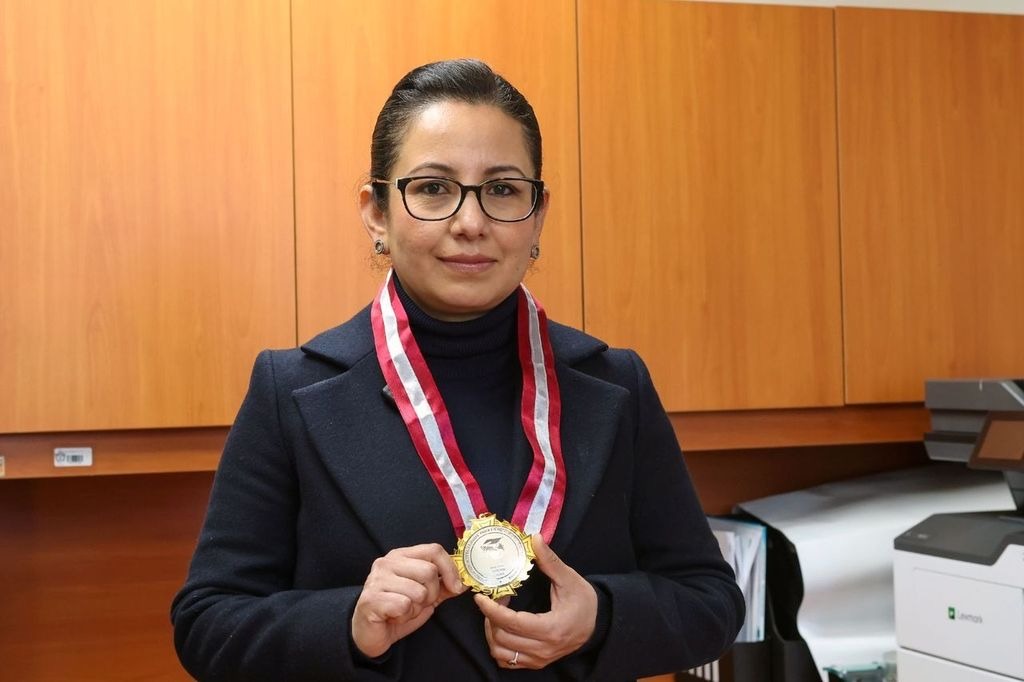 distinguen-con-doctorado-honoris-causa-internacional-a-academica-de-la-uaem-de-teotihuacan