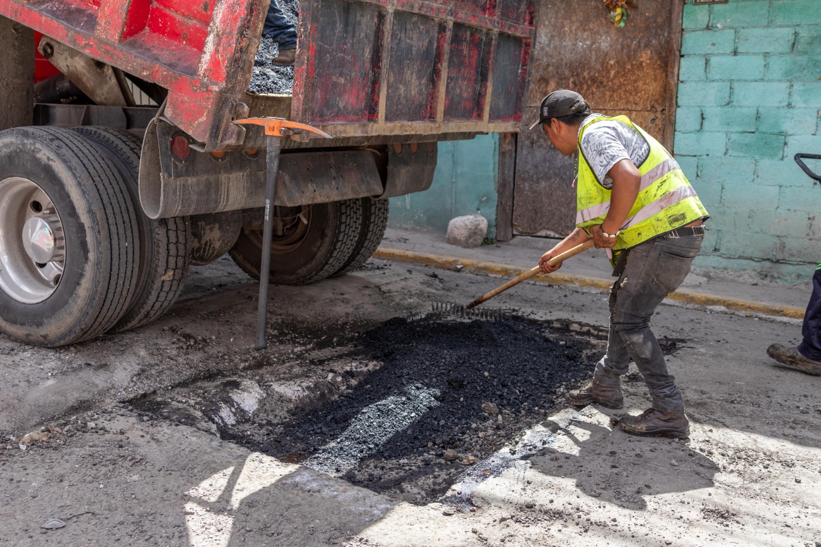 toluca-va-por-20-mil-baches-tapados-en-90-dias