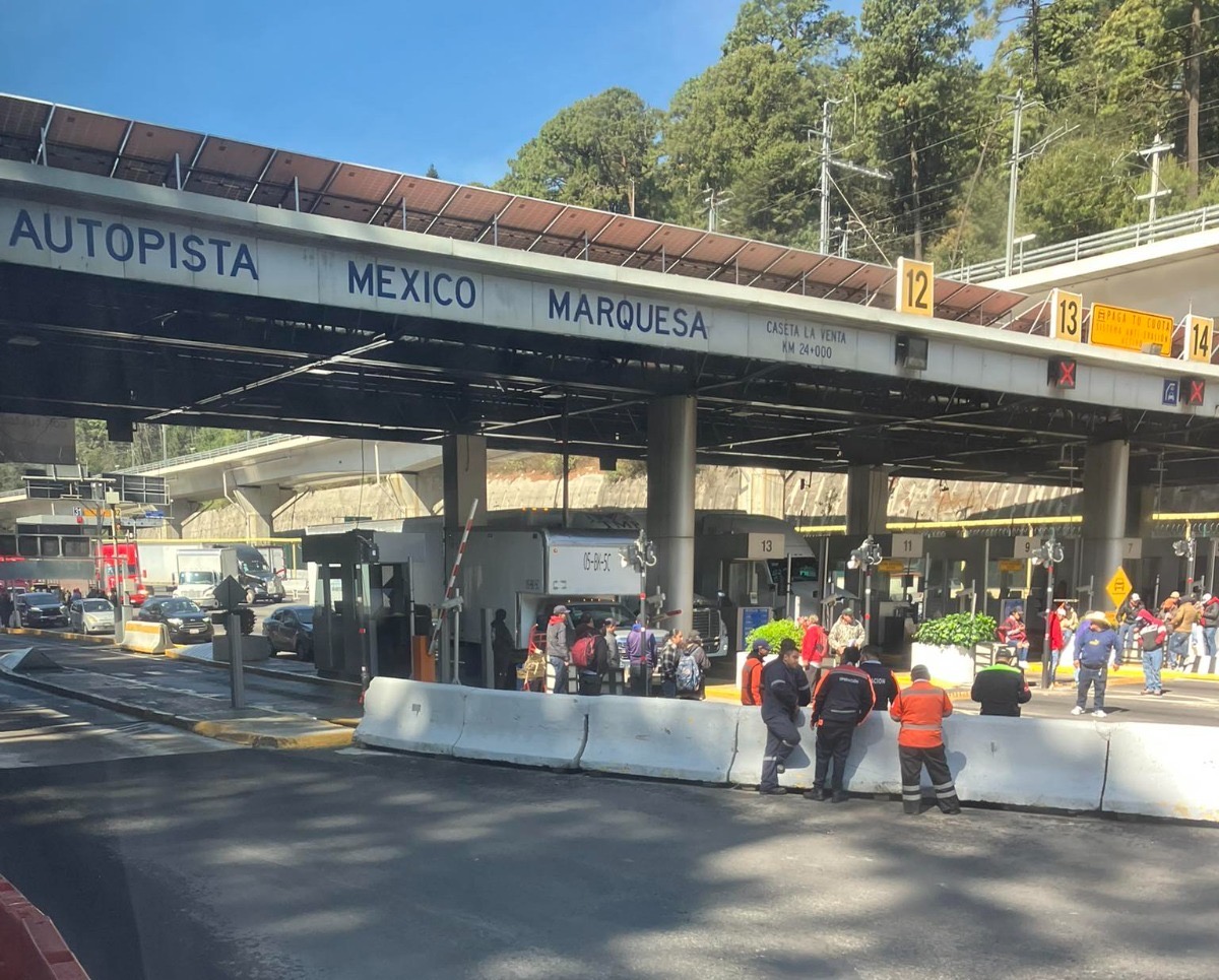 toman-caseta-mextoluca-2-grupos-de-transportistas-y-agricultores-para-exigir-seguridad-y-apoyos-del-gobierno