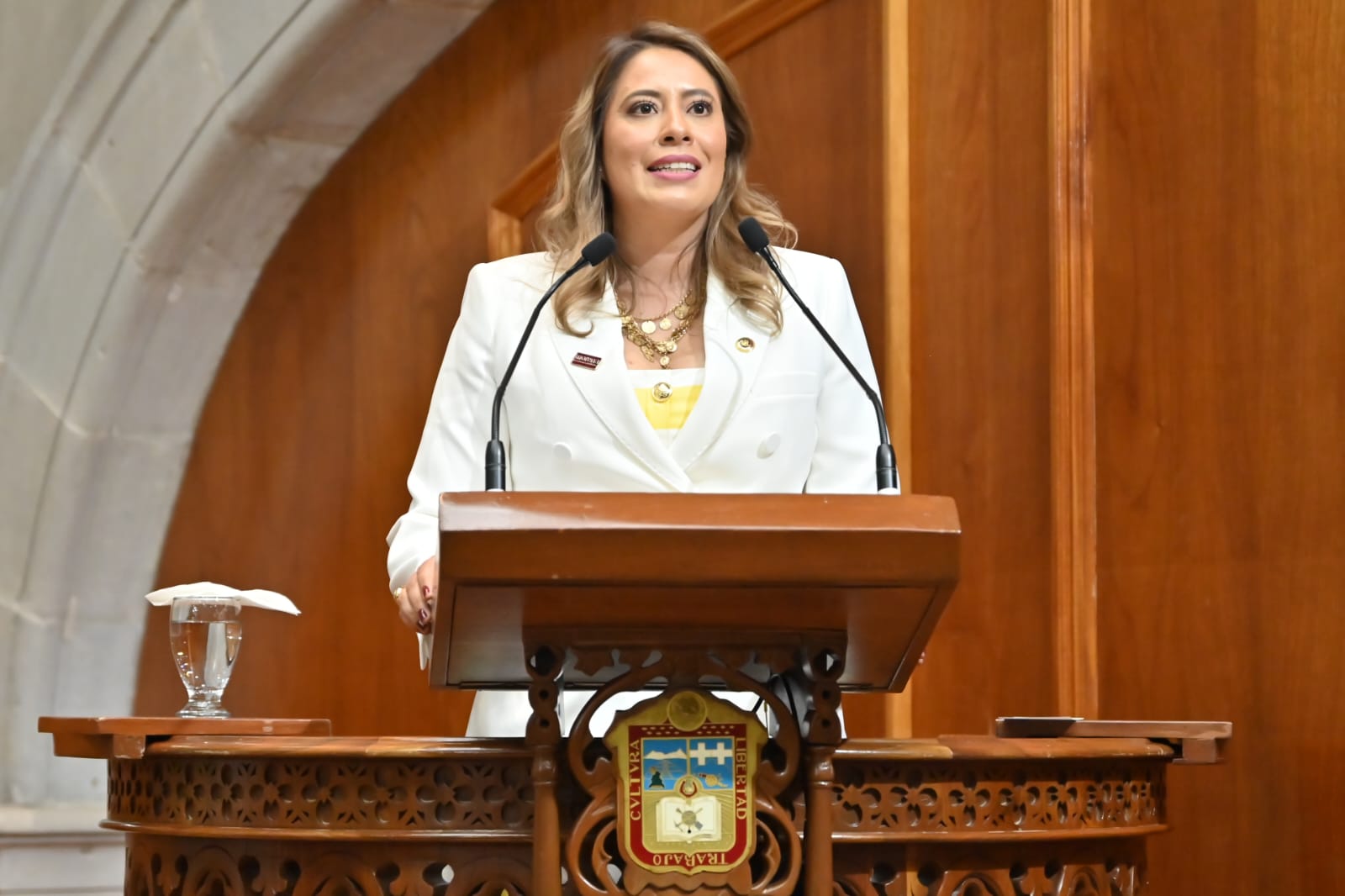 prision-de-hasta-15-anos-para-fabricantes-de-delitos-a-inocentes-pide-diputada