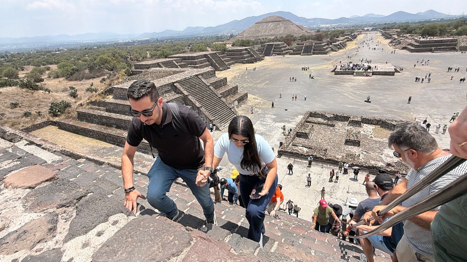 reabren-las-piramides-de-teotihuacan-con-refuerzo-en-seguridad-hay-confianza-en-autoridad-dicen-turistas