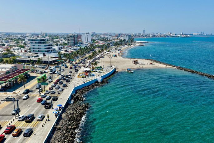 se-mantiene-remocion-de-residuos-en-48-playas-del-golfo-de-mexico-tras-derrame-de-hidrocarburo