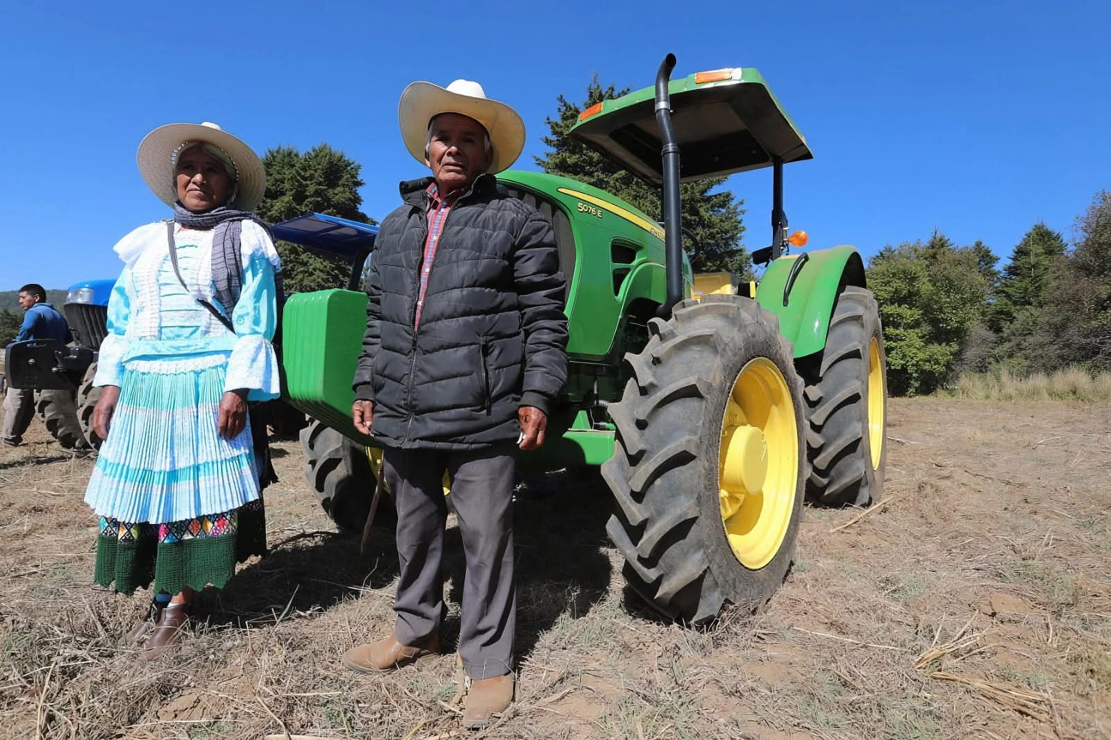 En casi tres  años invirtió  SeCampo más  de 2 mil mdp  en apoyo a  productores  mexiquenses
