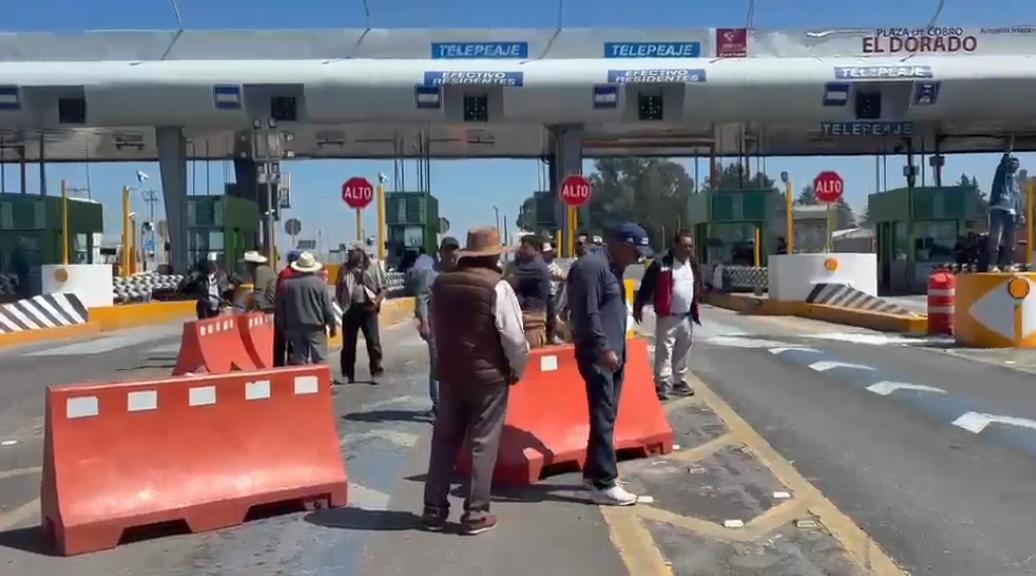 Toman caseta  de El Dorado  por segundo  día consecutivo  en protesta   por cierre de  caminos a  comunidades  de Almoloya  de Juárez