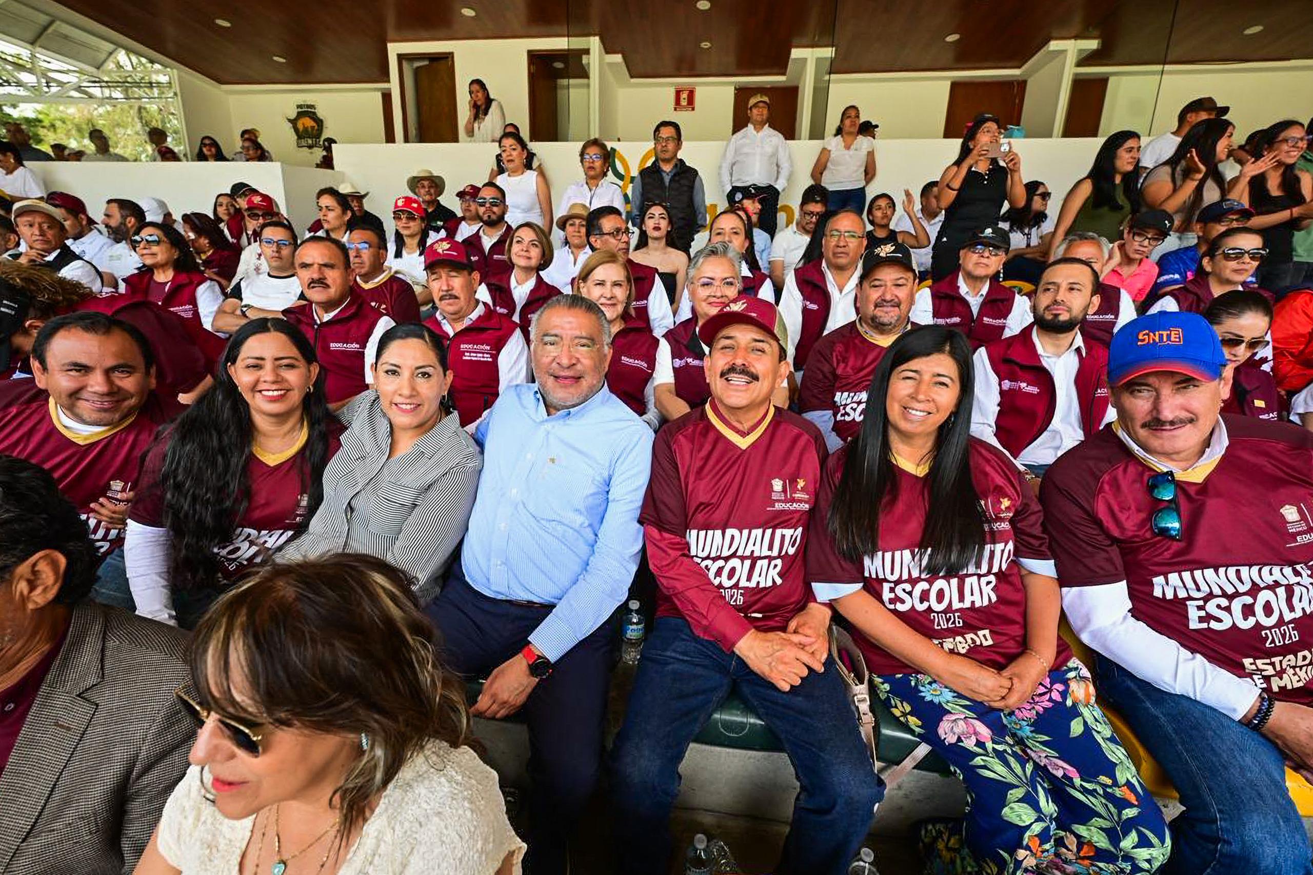 Se disputan pase a final nacional del Mundialito Escolar 4 equipos del Edomex en el ‘Chivo’ Cordova de la UAEM