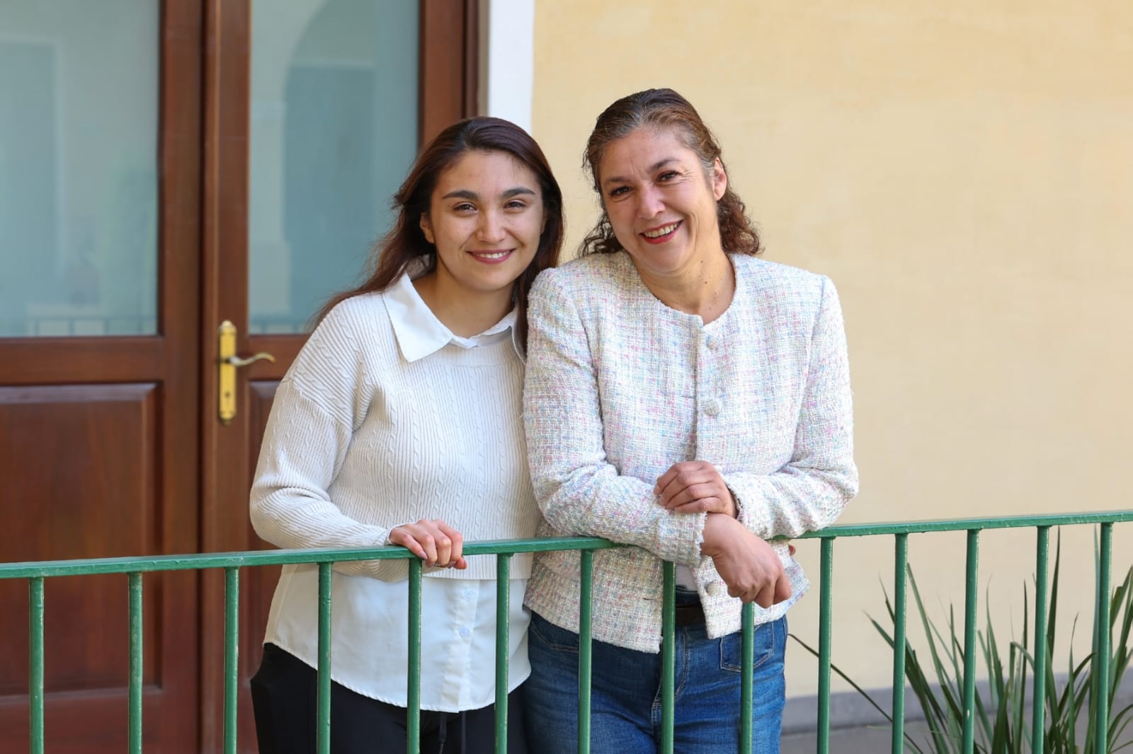 Lupìta y Sofía, madre a hija que forjan su camino profesional en la UAEM
