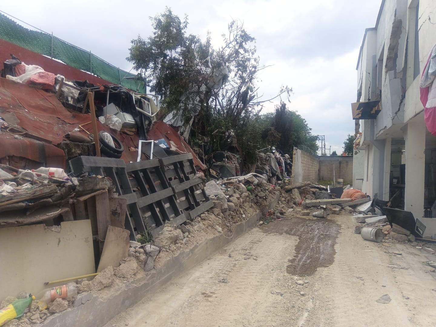 se-mantiene-monitoreo-en-la-zona-afectada-por-explosion-en-capultitlan
